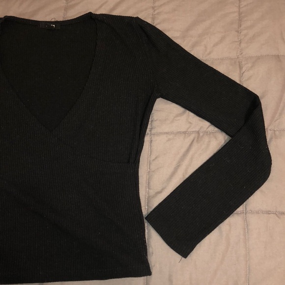 V-neck top - Picture 3 of 3